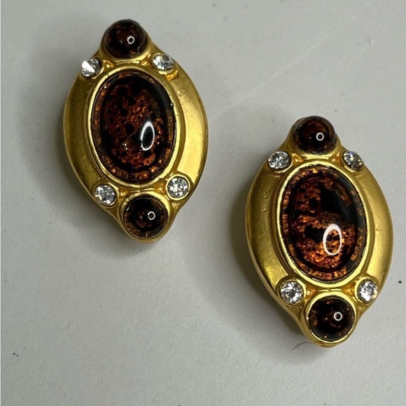 Vintage Amber Metal Flakes Rhinestone Clip On Gold Tone Statement Earrings - Picture 3 of 11